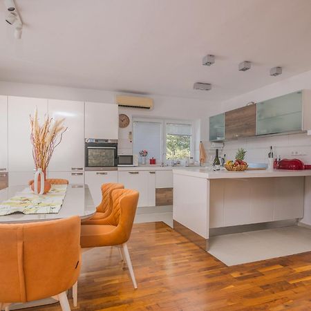 Apartments Stella & Luna Krk Town Zewnętrze zdjęcie